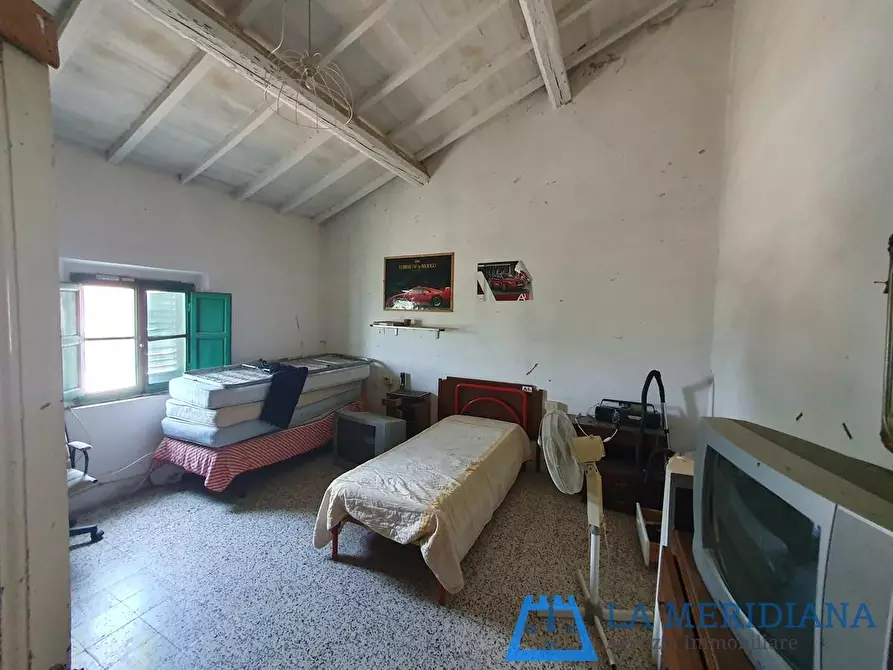 Immagine 8 di Casa colonica in vendita  a Lamporecchio