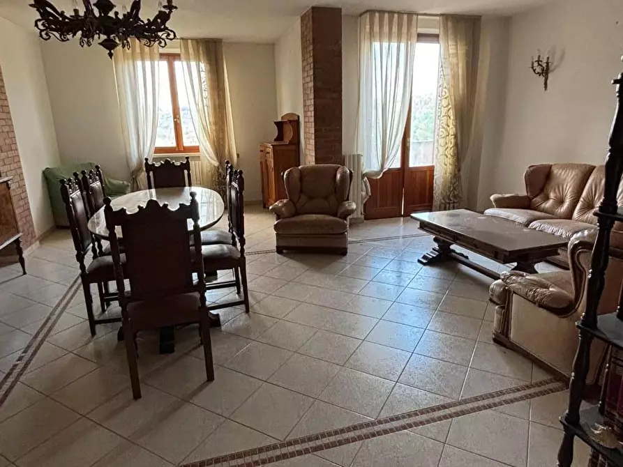 Immagine 4 di Casa bifamiliare in vendita  a Siena