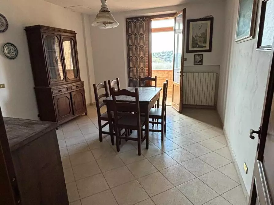 Immagine 3 di Casa bifamiliare in vendita  a Siena