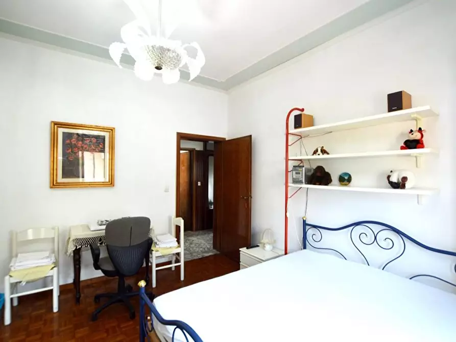 Immagine 19 di Villa in vendita  a Lucca