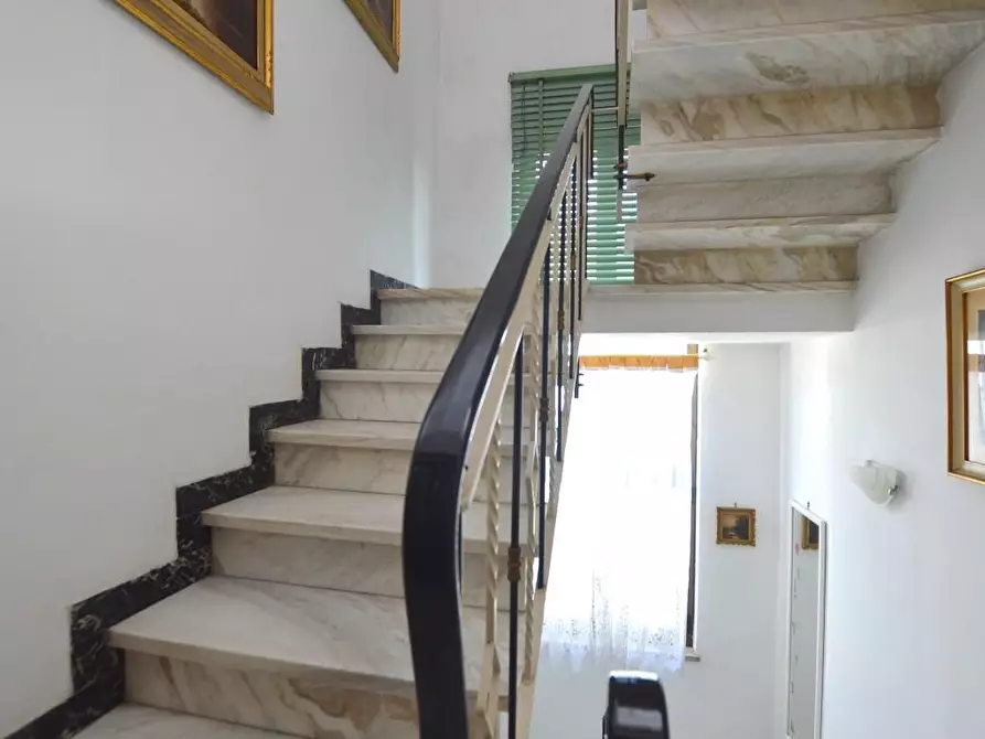 Immagine 26 di Villa in vendita  a Lucca