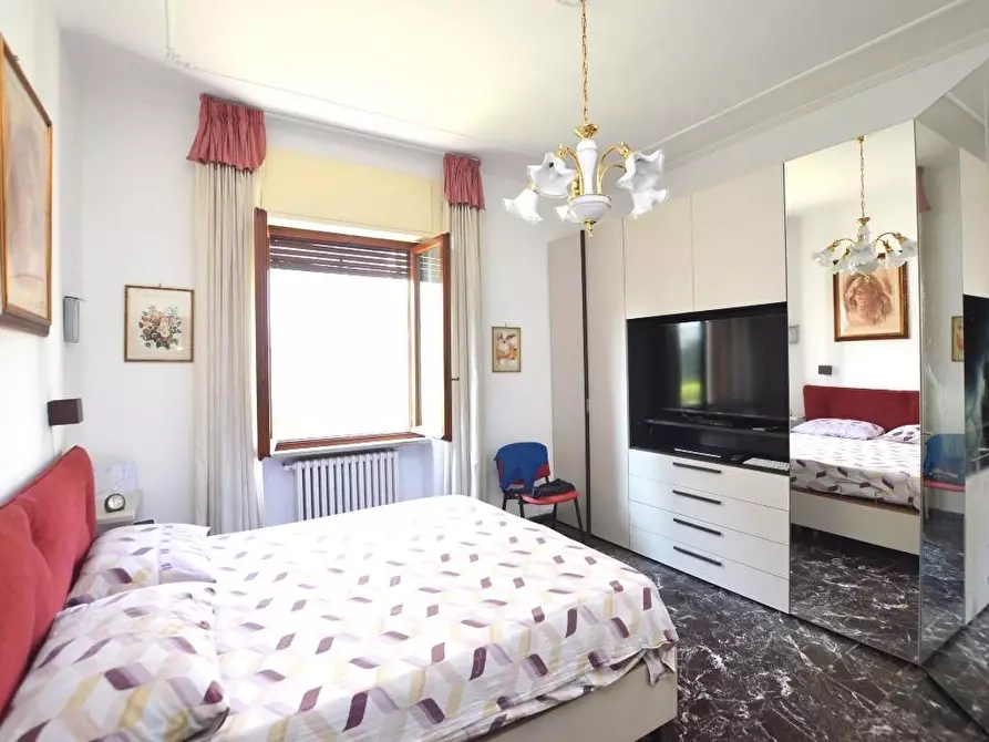 Immagine 10 di Villa in vendita  a Lucca