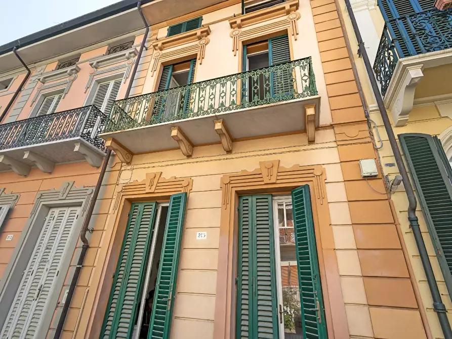 Immagine 4 di Terratetto in vendita  a Viareggio