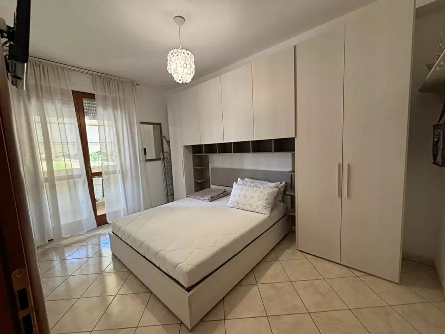 Immagine 6 di Appartamento in vendita  a Carrara