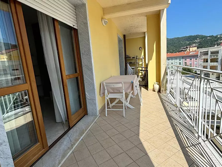 Immagine 12 di Appartamento in vendita  a Carrara