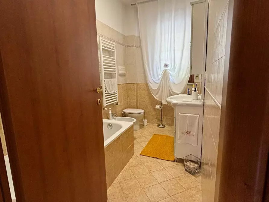 Immagine 15 di Appartamento in vendita  a Carrara