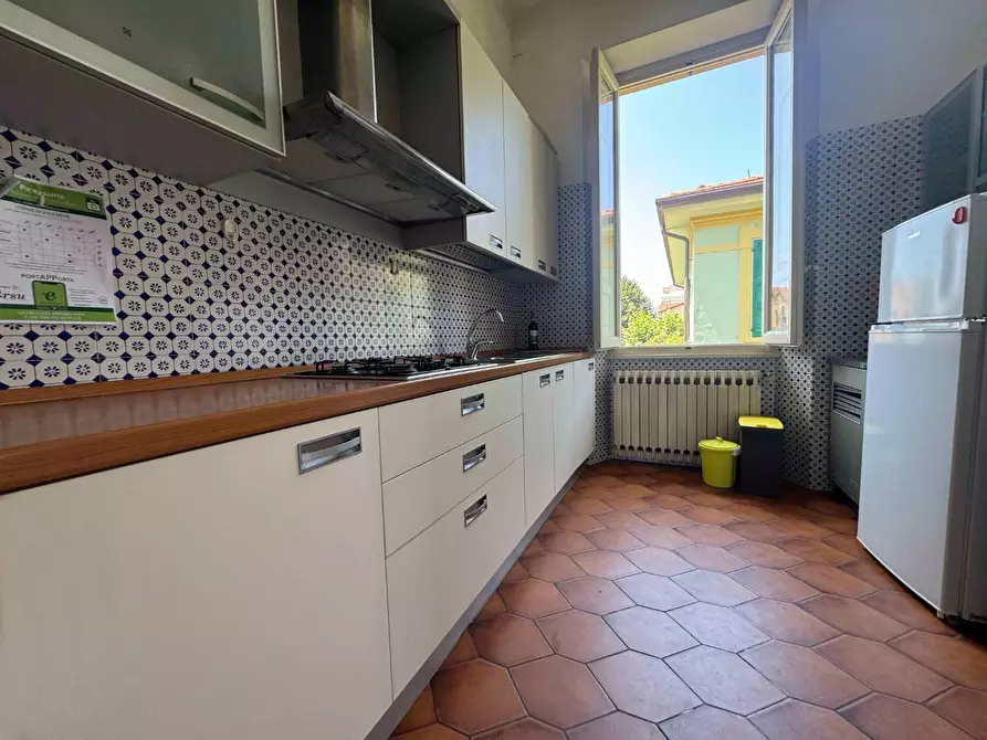 Immagine 10 di Appartamento in vendita  a Pietrasanta