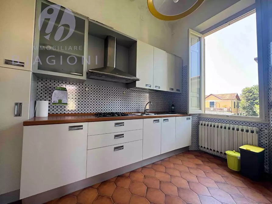 Immagine 12 di Appartamento in vendita  a Pietrasanta