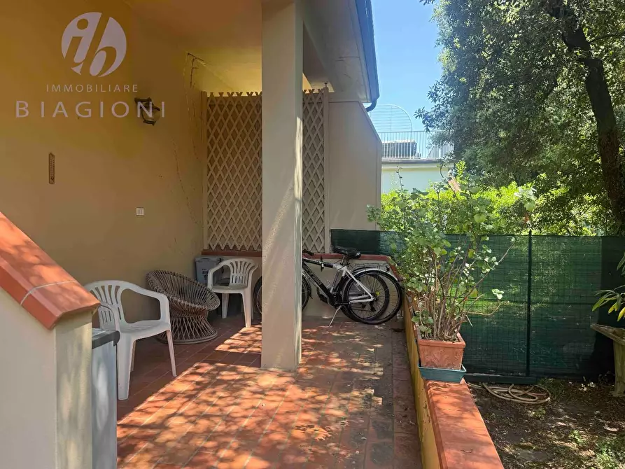 Immagine 4 di Appartamento in vendita  a Pietrasanta