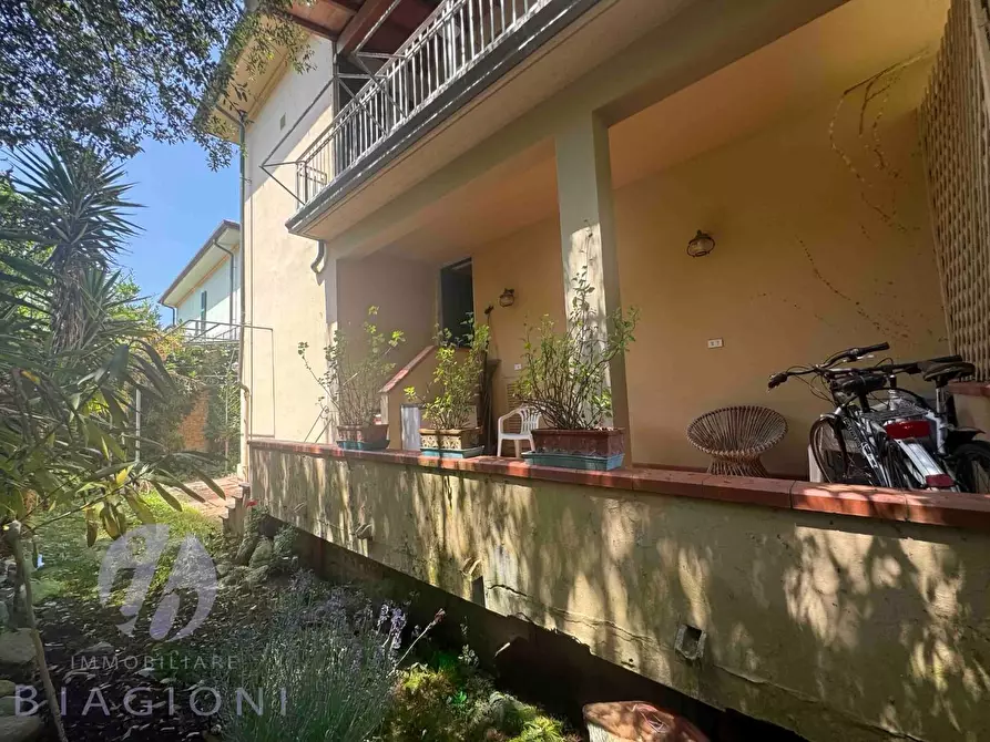 Immagine 2 di Appartamento in vendita  a Pietrasanta