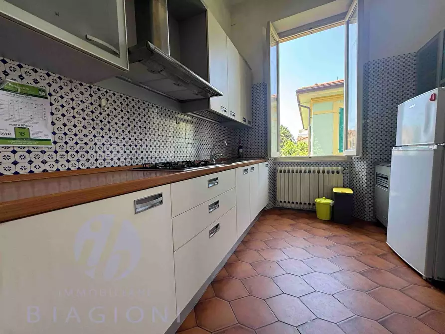 Immagine 11 di Appartamento in vendita  a Pietrasanta