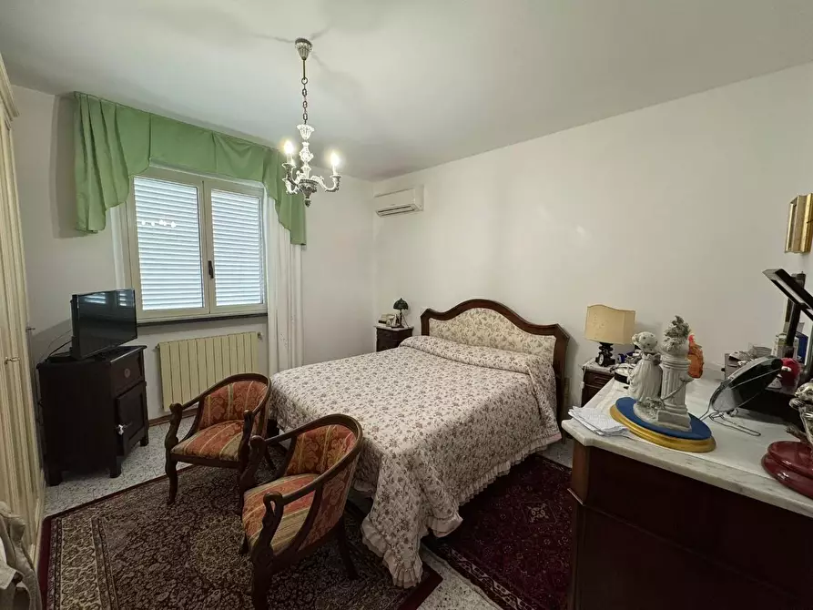 Immagine 17 di Casa bifamiliare in vendita  a San Giuliano Terme