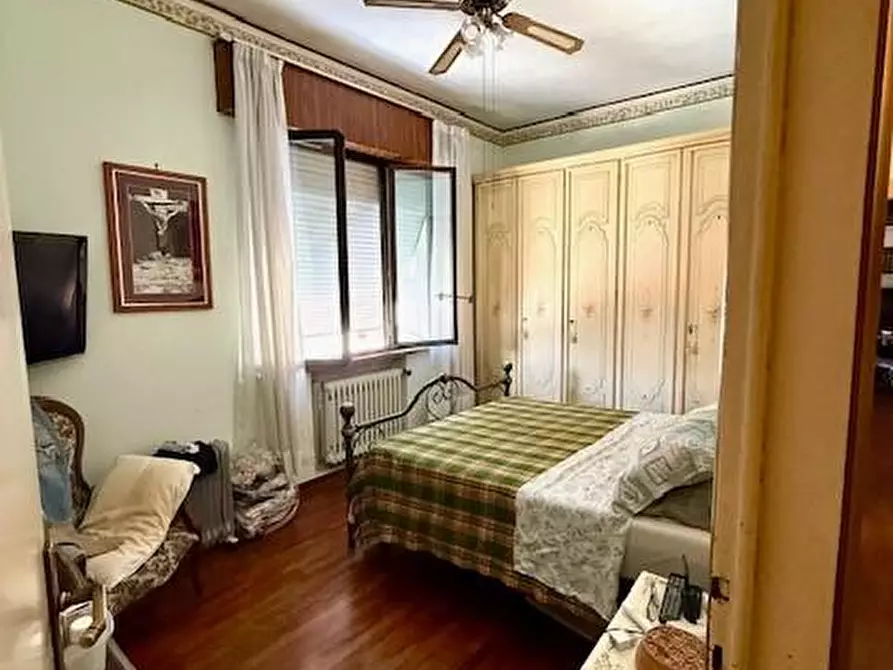 Immagine 5 di Appartamento in vendita  a Viareggio