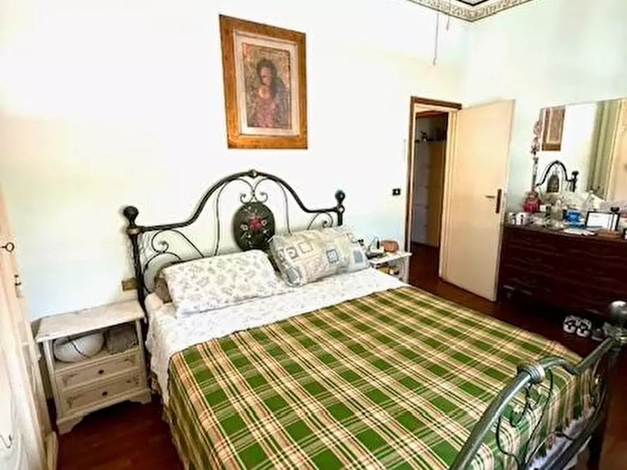 Immagine 14 di Appartamento in vendita  a Viareggio