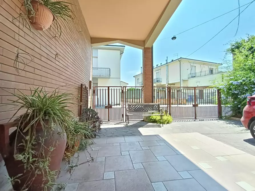 Immagine 47 di Appartamento in vendita  a Pisa