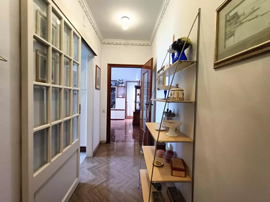 Immagine 11 di Appartamento in vendita  a Pisa