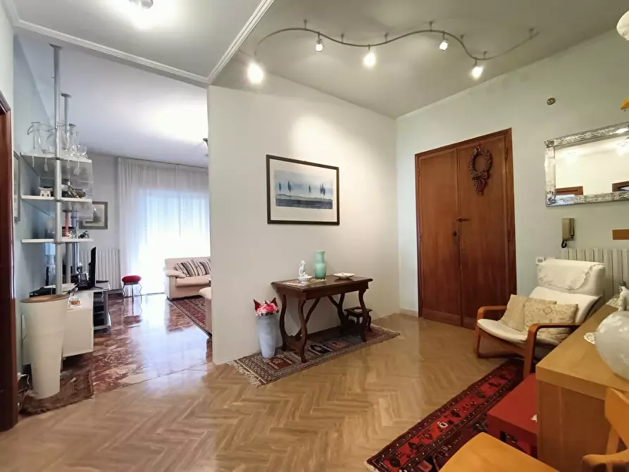 Immagine 42 di Appartamento in vendita  a Pisa