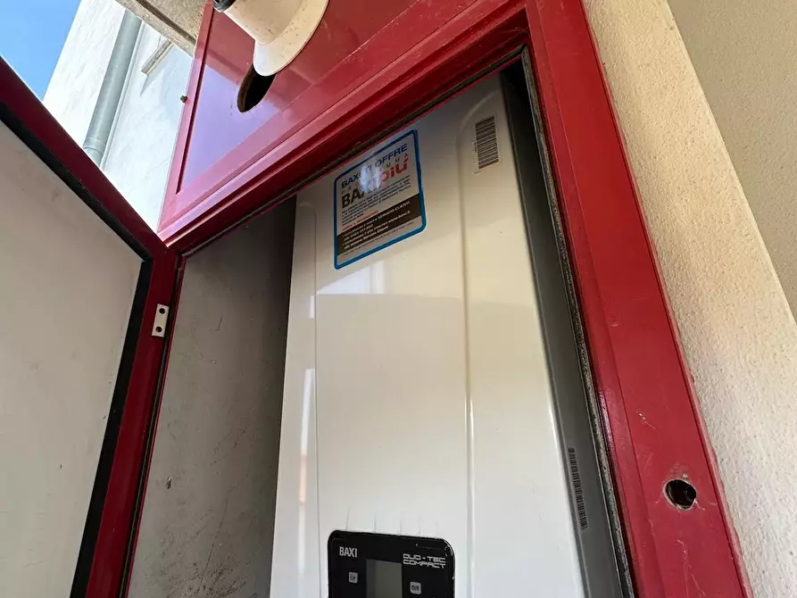 Immagine 10 di Appartamento in vendita  a Campiglia Marittima