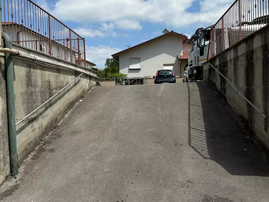 Immagine 18 di Appartamento in vendita  a Campiglia Marittima