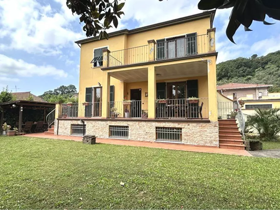 Immagine 1 di Villa in vendita  a Arcola