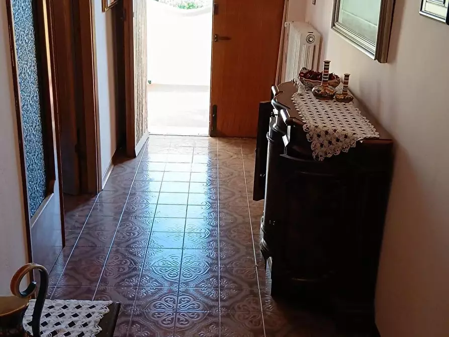 Immagine 12 di Villa in vendita  a Vecchiano