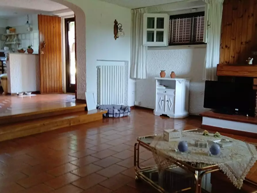 Immagine 5 di Villa in vendita  a Vecchiano