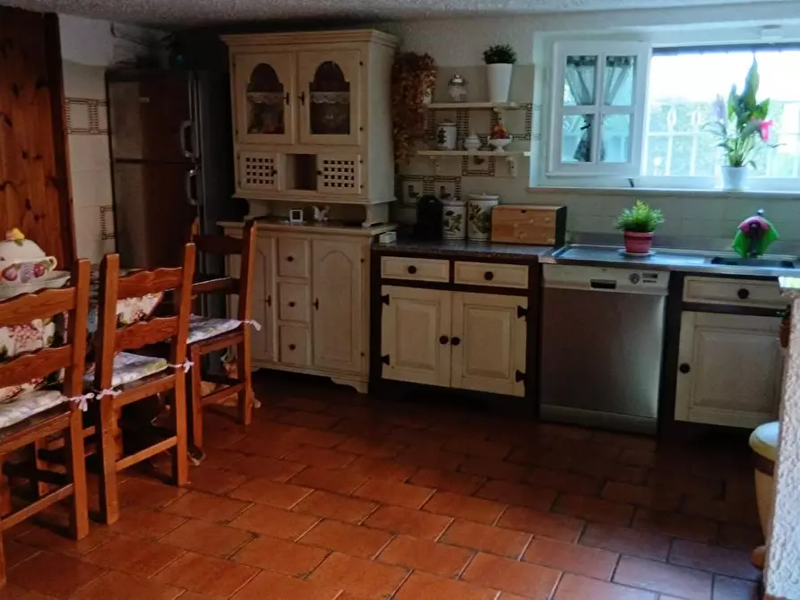 Immagine 9 di Villa in vendita  a Vecchiano