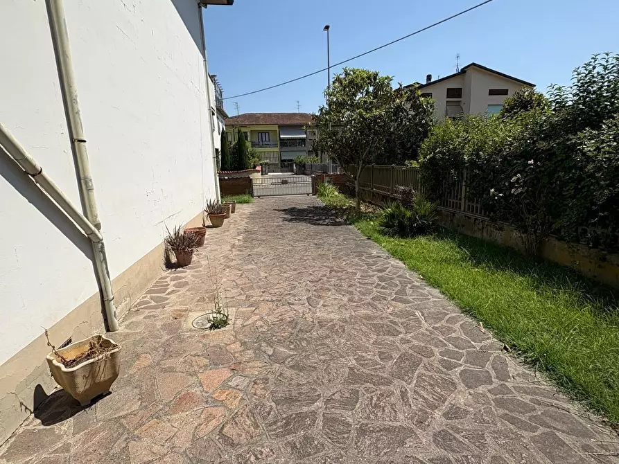 Immagine 25 di Casa bifamiliare in vendita  a Santa Croce Sull'arno