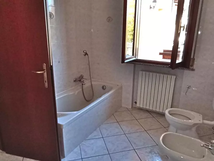 Immagine 12 di Casa semindipendente in vendita  a Gattatico