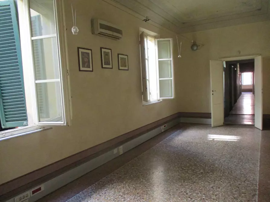 Immagine 3 di Ufficio in vendita  a Pontedera