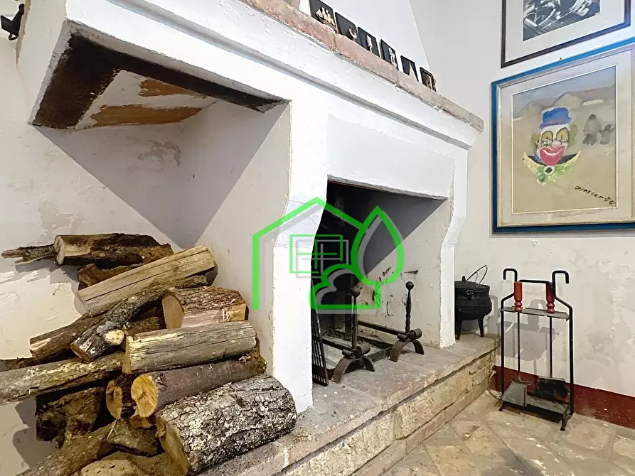 Immagine 10 di Rustico / casale in vendita  a Camaiore