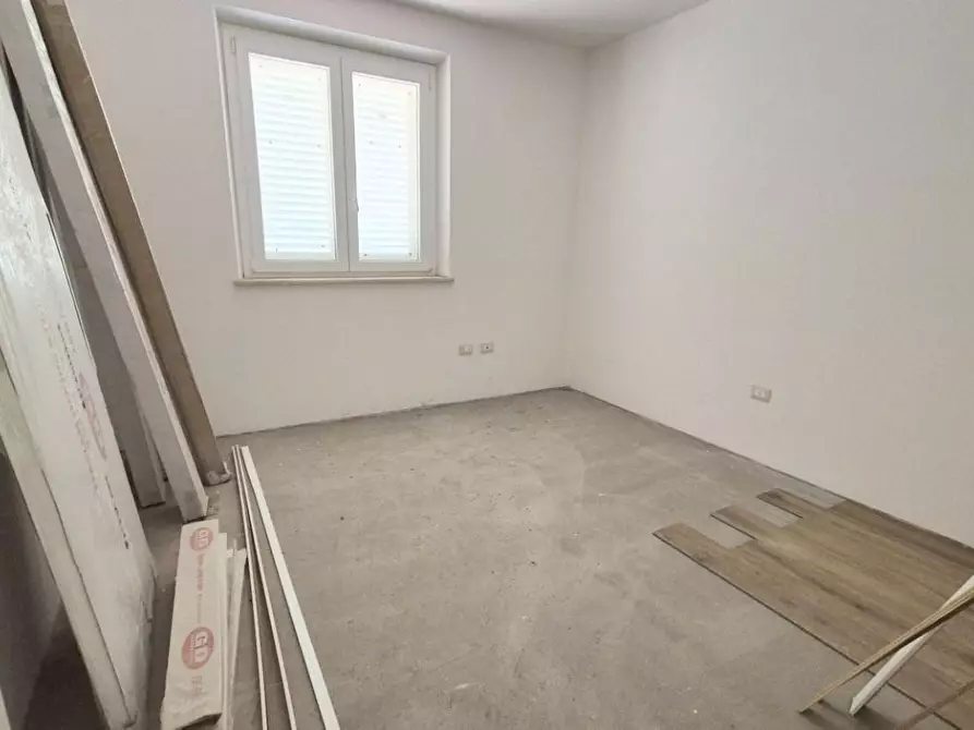 Immagine 41 di Villa in vendita  a Camaiore