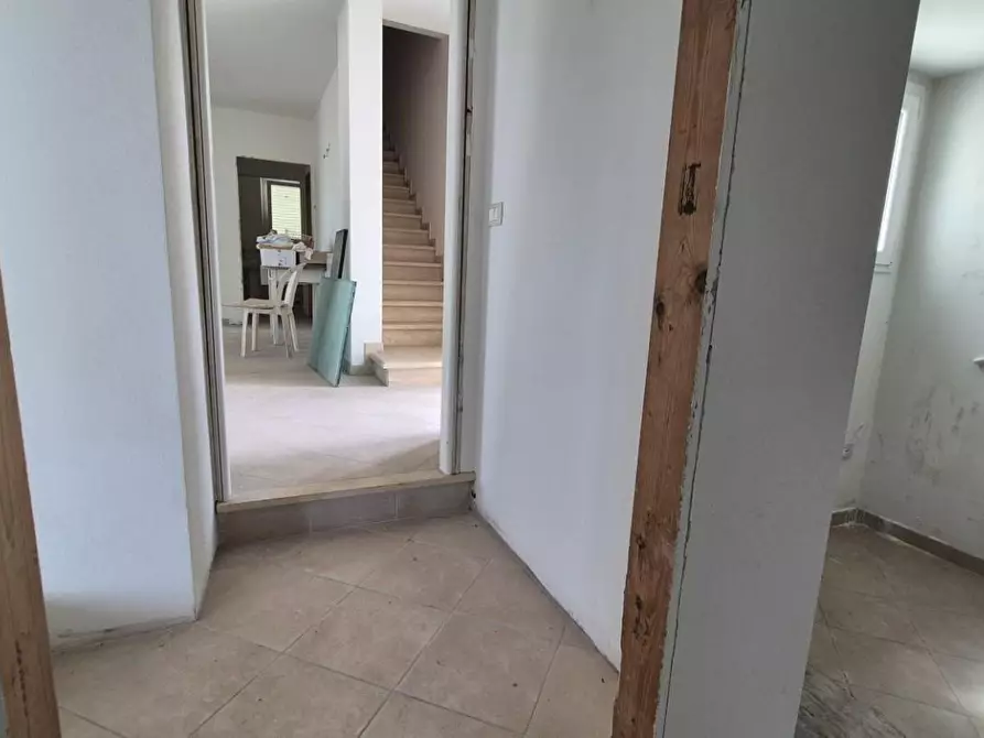 Immagine 19 di Villa in vendita  a Camaiore