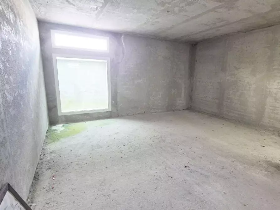 Immagine 29 di Villa in vendita  a Camaiore