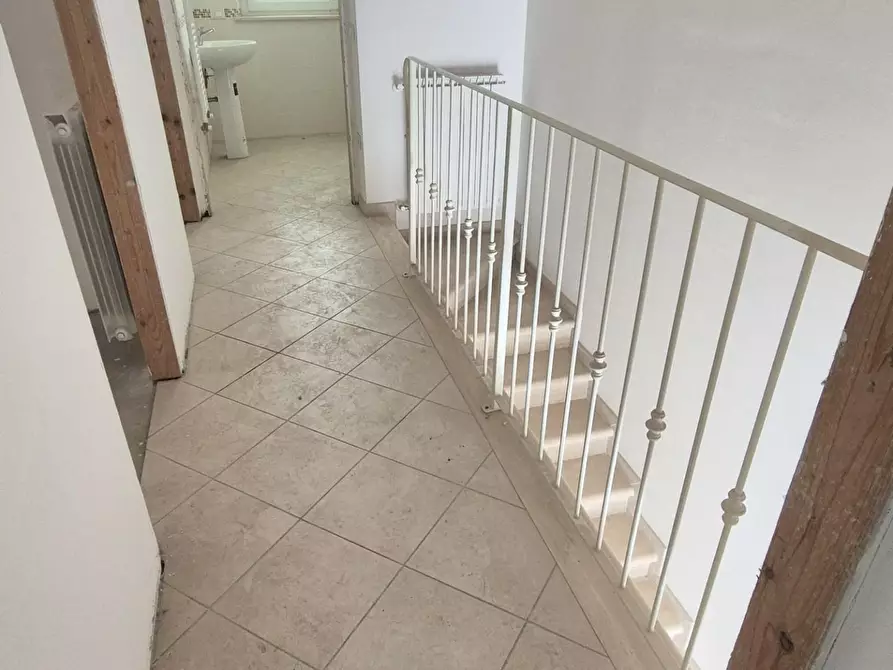 Immagine 56 di Villa in vendita  a Camaiore