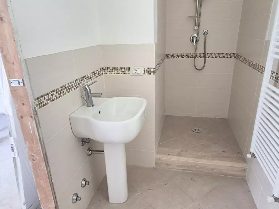 Immagine 55 di Villa in vendita  a Camaiore