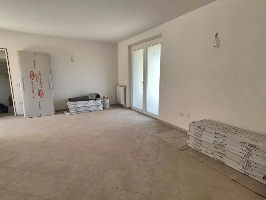 Immagine 7 di Villa in vendita  a Camaiore