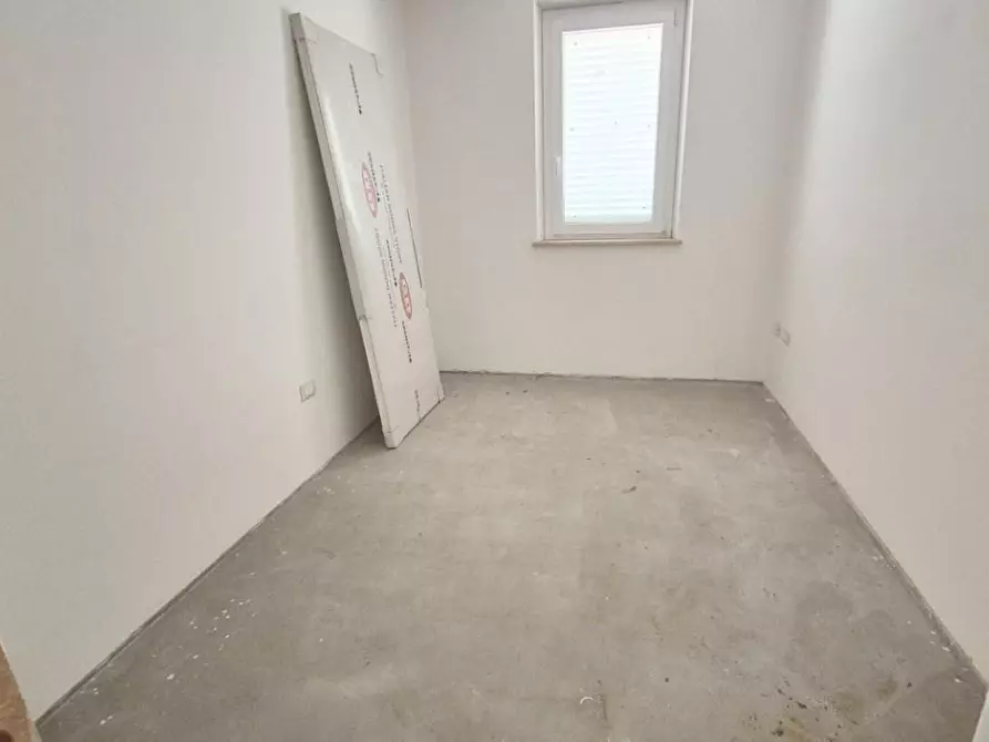 Immagine 42 di Villa in vendita  a Camaiore