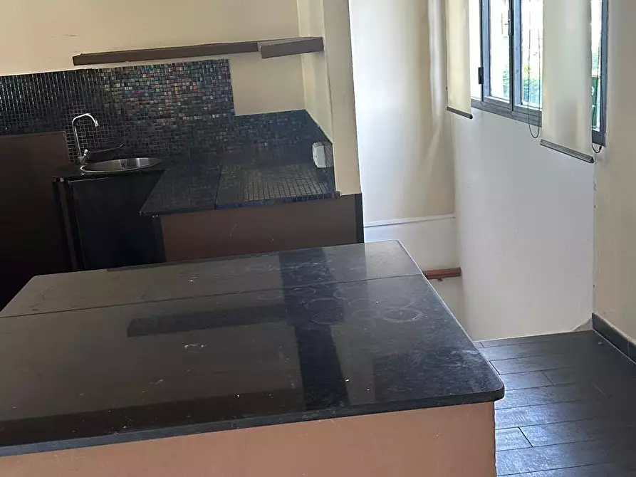 Immagine 4 di Locale commerciale in affitto  a Empoli