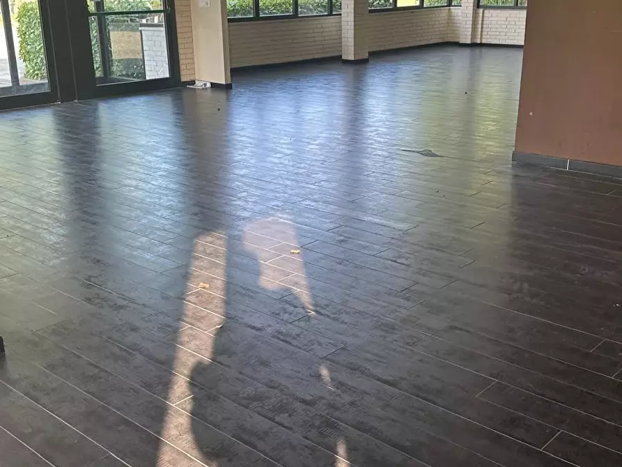 Immagine 3 di Locale commerciale in affitto  a Empoli