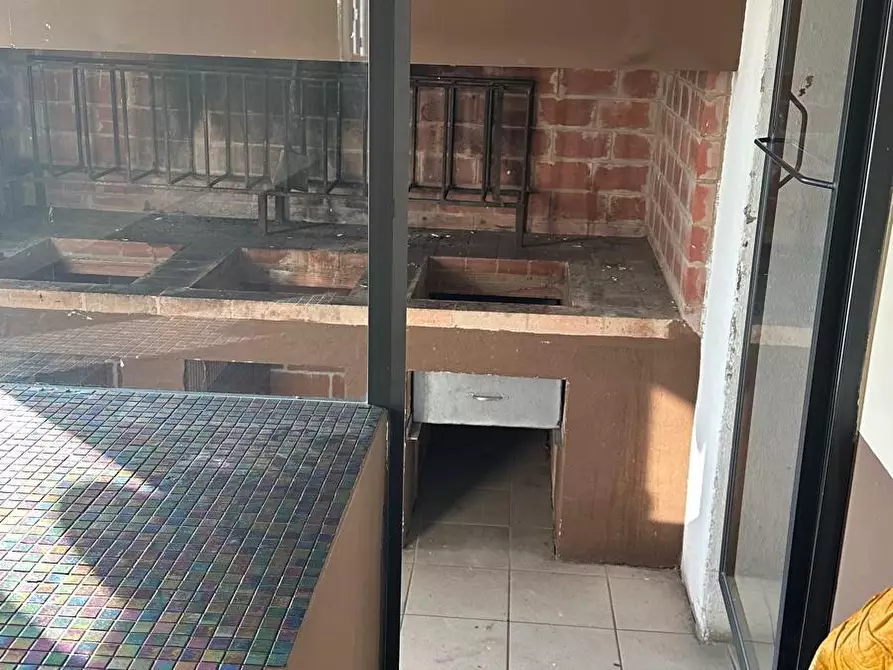 Immagine 12 di Locale commerciale in affitto  a Empoli