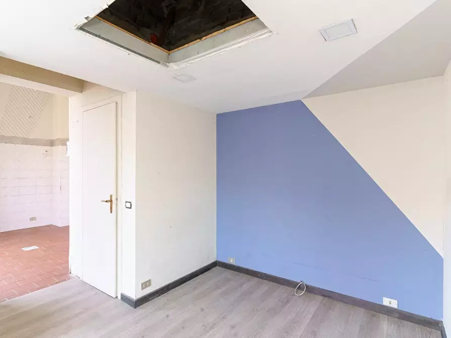 Immagine 8 di Negozio in affitto  a Zafferana Etnea