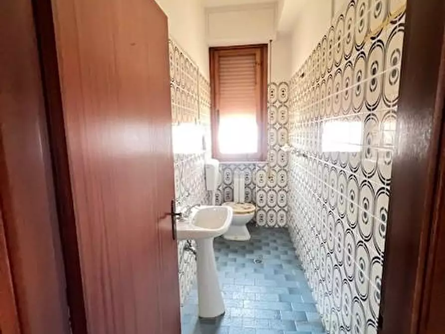 Immagine 13 di Appartamento in vendita  a Siena