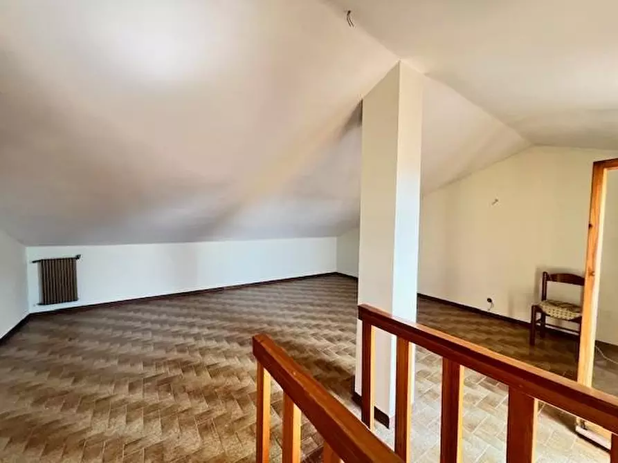 Immagine 17 di Appartamento in vendita  a Siena