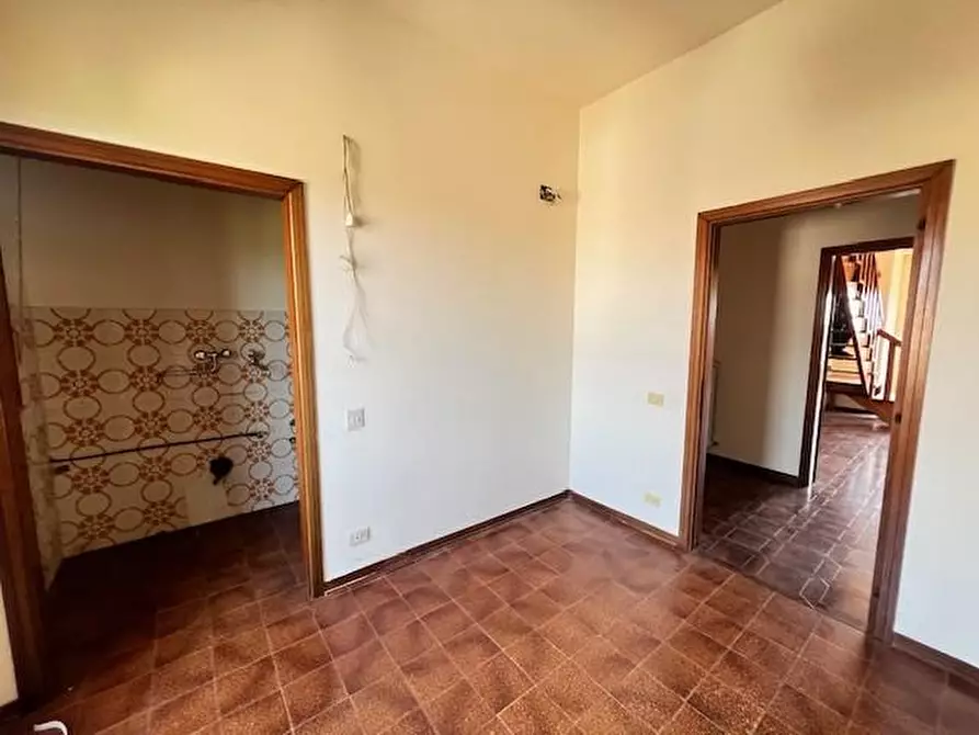 Immagine 8 di Appartamento in vendita  a Siena