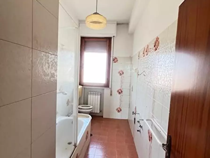 Immagine 14 di Appartamento in vendita  a Siena