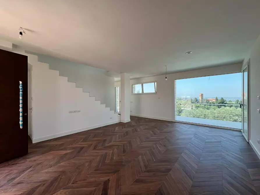 Immagine 7 di Villa in vendita  a Montelupo Fiorentino