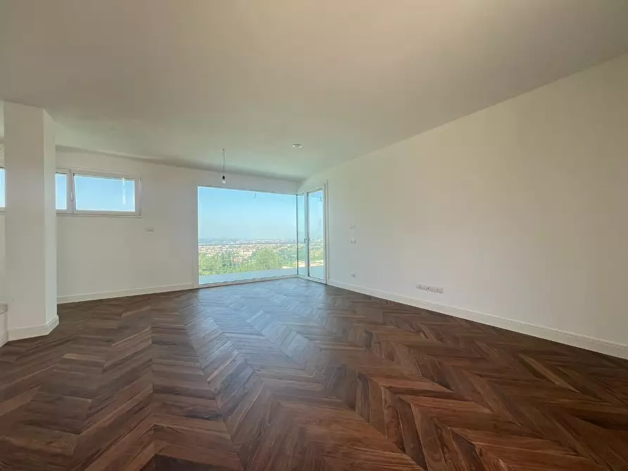 Immagine 6 di Villa in vendita  a Montelupo Fiorentino