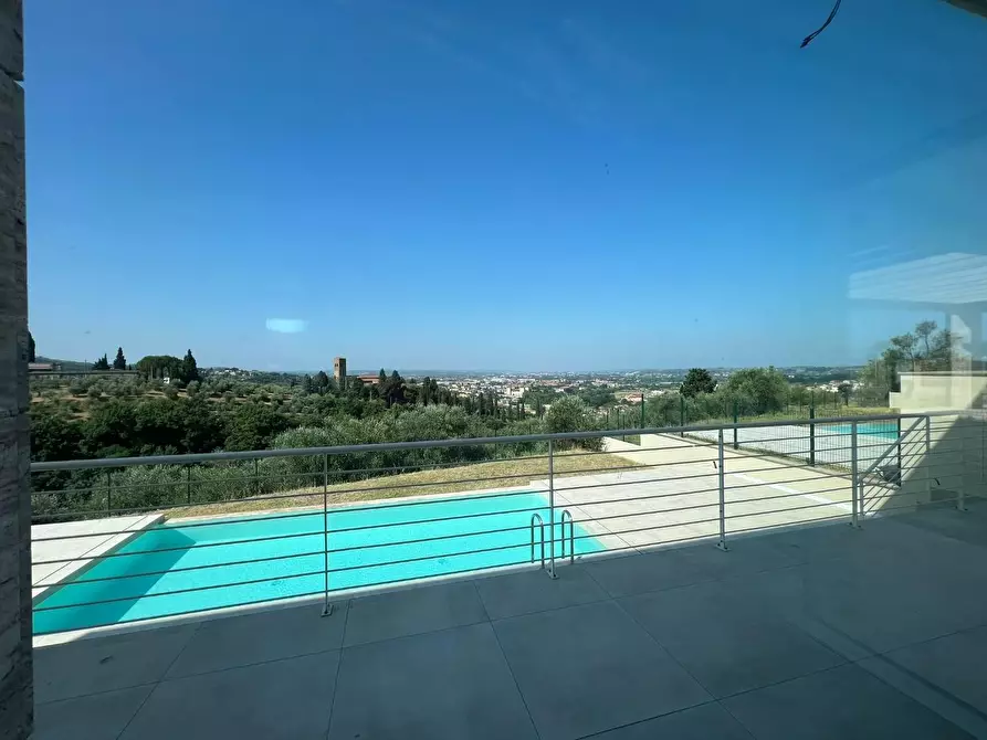 Immagine 12 di Villa in vendita  a Montelupo Fiorentino