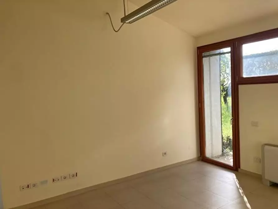 Immagine 14 di Villa in affitto  a San Giuliano Terme